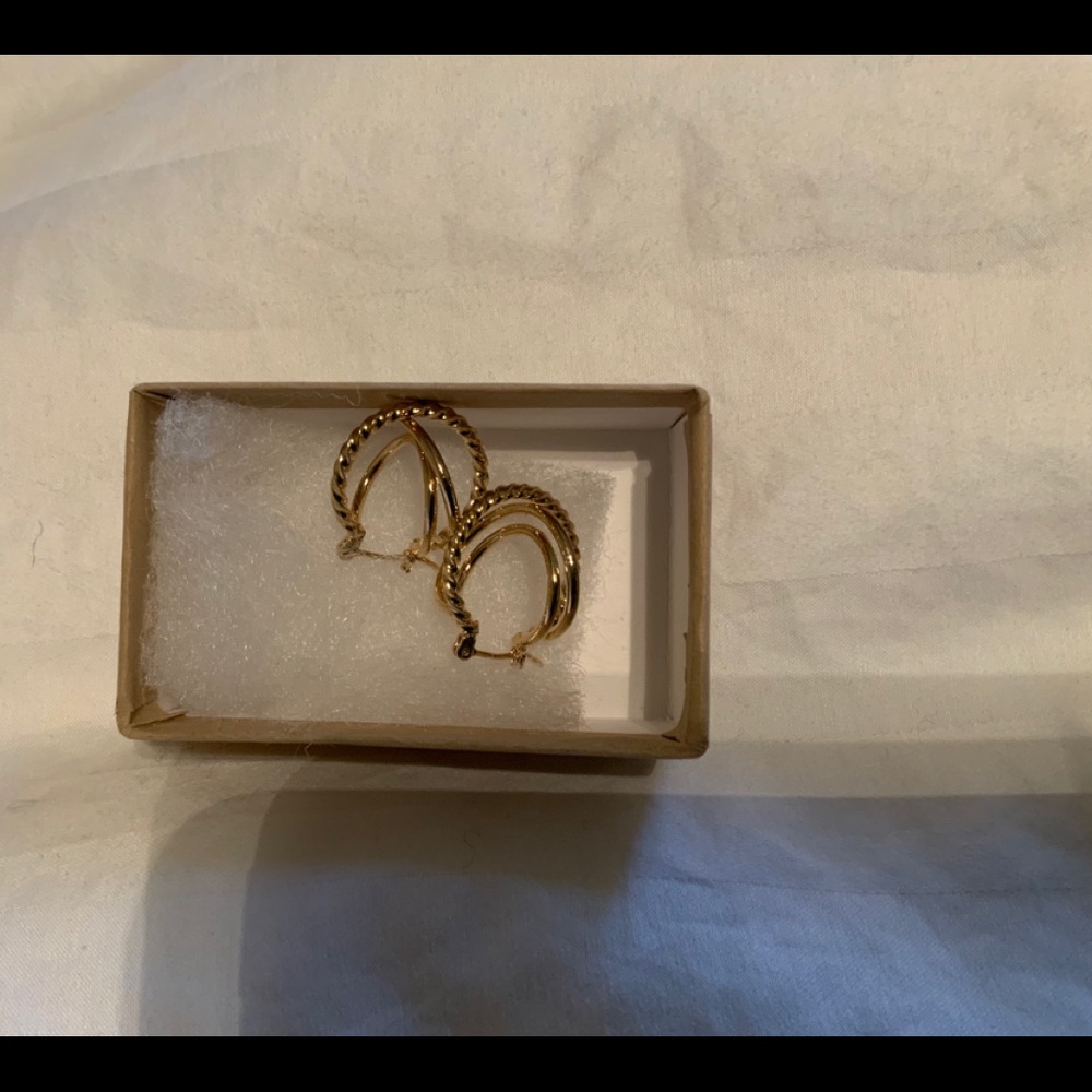 Gold circle ball earrings